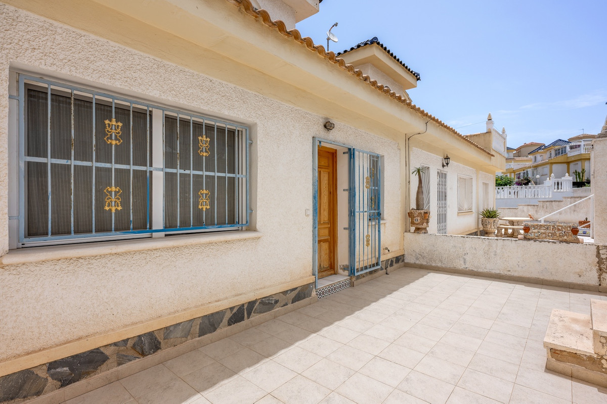 For sale - 3 Bedroom 2 Bathroom Quad in Ciudad Quesada  - Ciudad Quesada  - Alicante