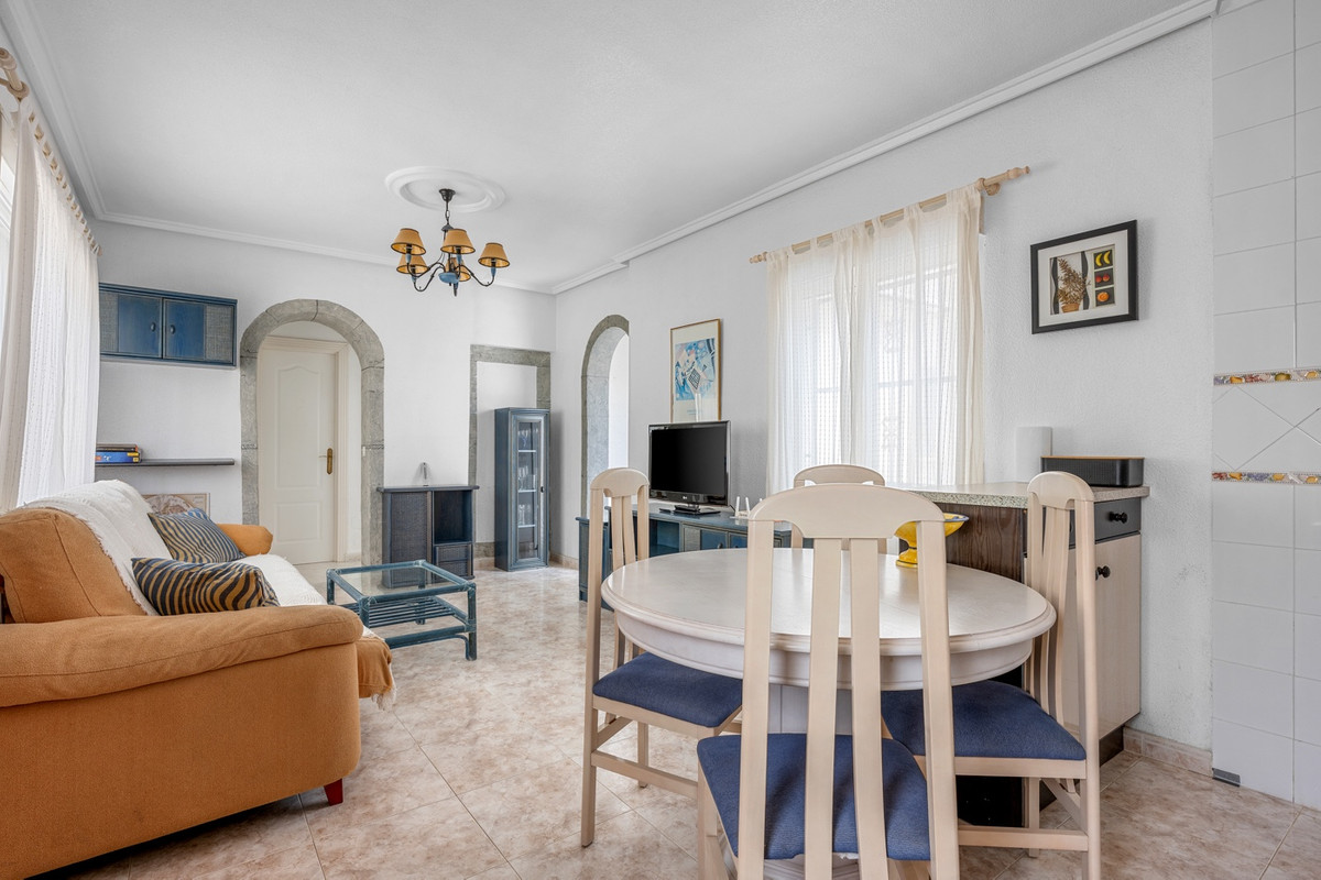 For sale - 3 Bedroom 2 Bathroom Quad in Ciudad Quesada  - Ciudad Quesada  - Alicante