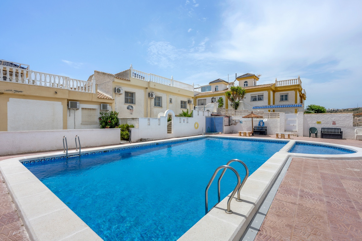 For sale - 3 Bedroom 2 Bathroom Quad in Ciudad Quesada  - Ciudad Quesada  - Alicante