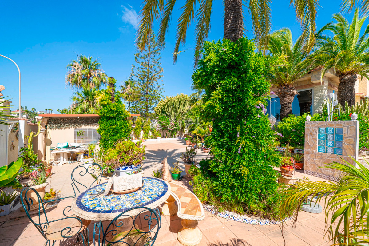 For sale - 3 Bedroom 2 Bathroom House - Detached Villa in Rojales - Rojales Centro  - Alicante