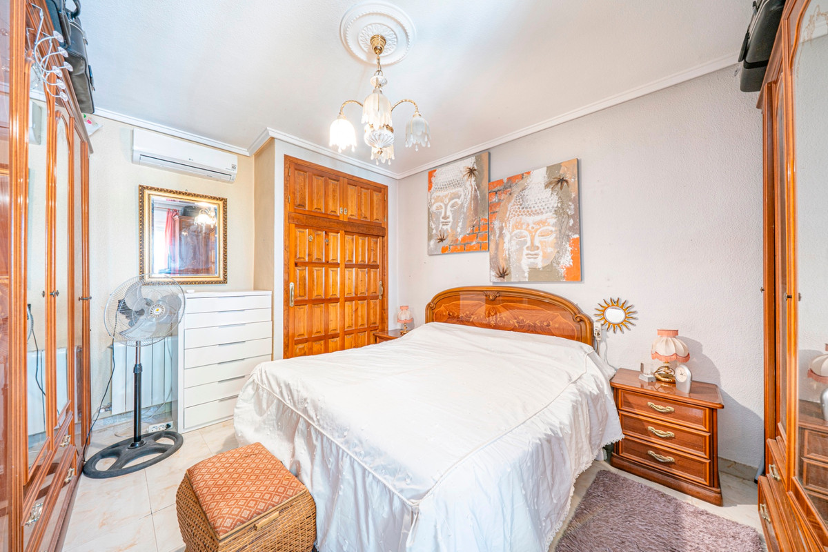 For sale - 3 Bedroom 2 Bathroom House - Detached Villa in Rojales - Rojales Centro  - Alicante