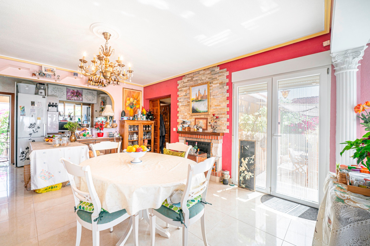 For sale - 3 Bedroom 2 Bathroom House - Detached Villa in Rojales - Rojales Centro  - Alicante