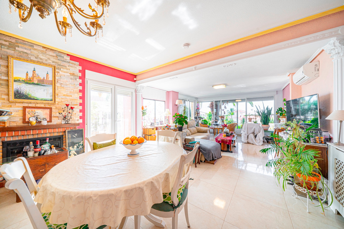For sale - 3 Bedroom 2 Bathroom House - Detached Villa in Rojales - Rojales Centro  - Alicante