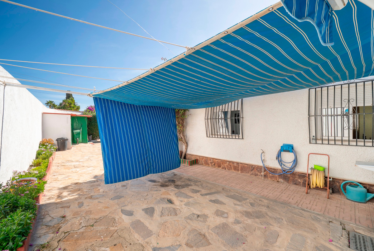 For sale - 4 Bedroom 3 Bathroom Detached Villa in Ciudad Quesada  - Ciudad Quesada  - Alicante