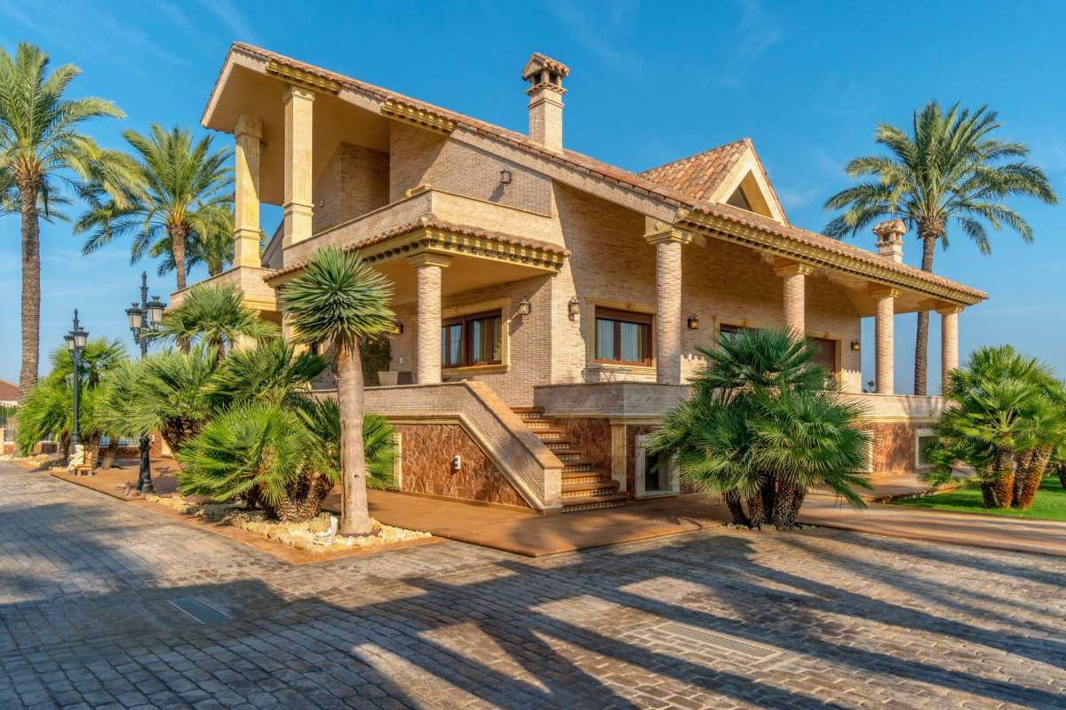 For sale - 4 Bedroom 4 Bathroom House - Detached Villa in Orihuela - Molíns  - Alicante