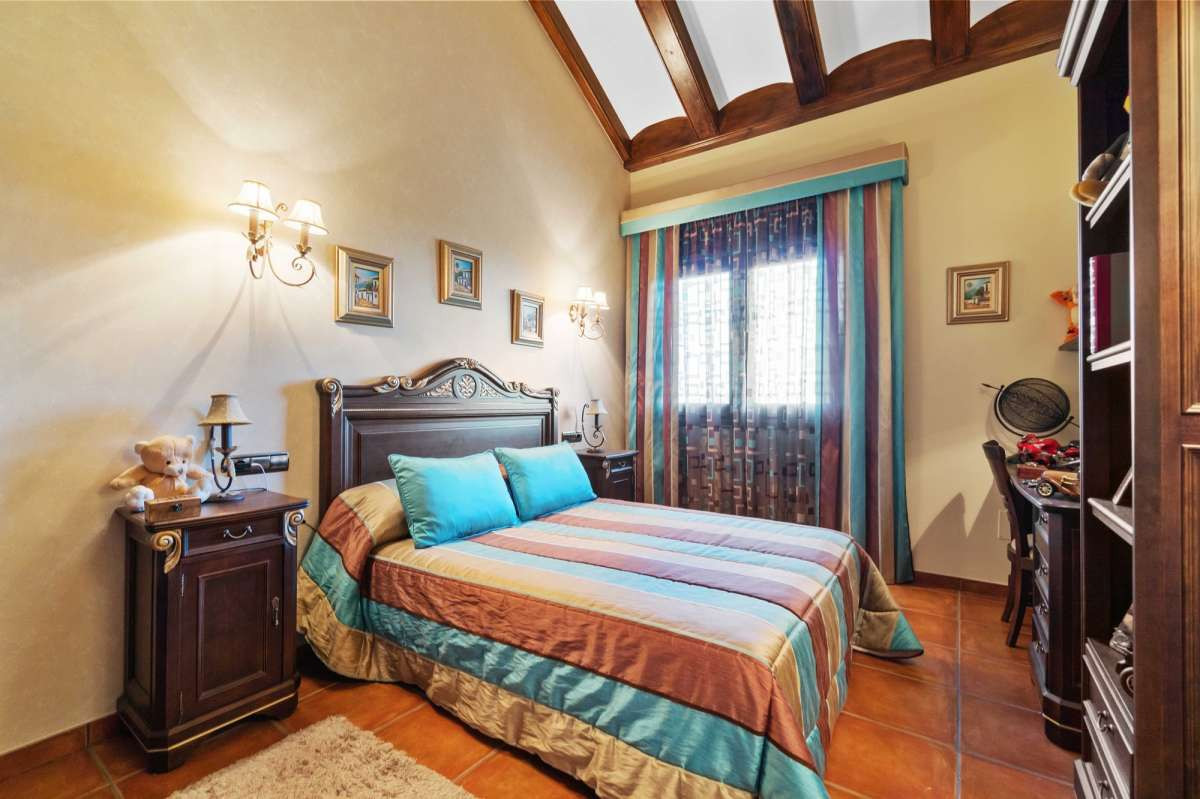 For sale - 4 Bedroom 4 Bathroom House - Detached Villa in Orihuela - Molíns  - Alicante