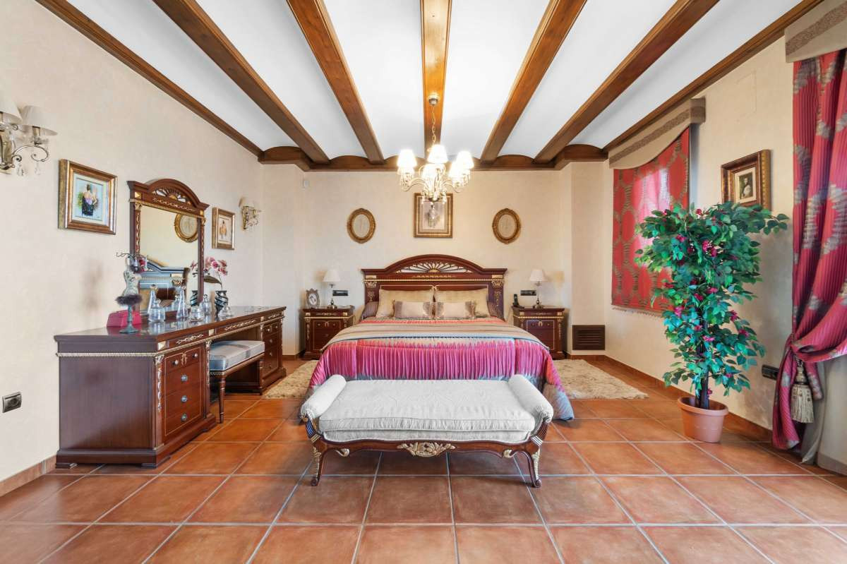 For sale - 4 Bedroom 4 Bathroom House - Detached Villa in Orihuela - Molíns  - Alicante