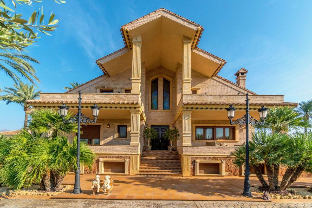 For sale - 4 Bedroom 4 Bathroom House - Detached Villa in Orihuela - Molíns  - Alicante