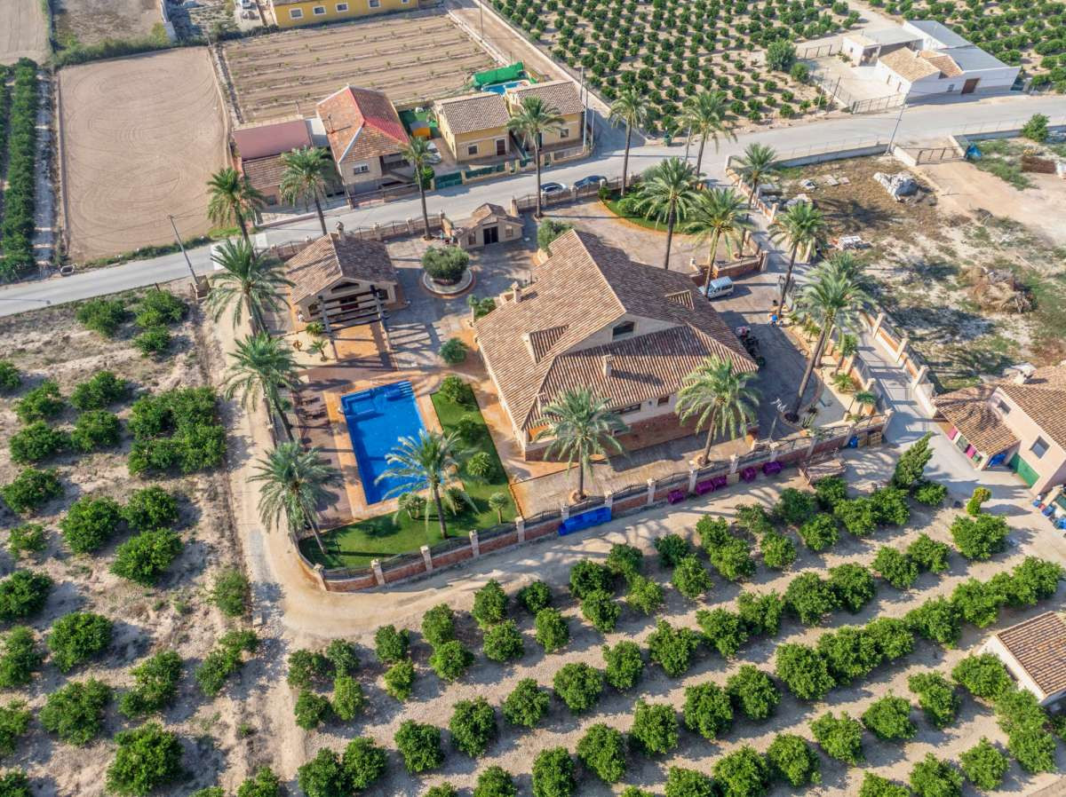 For sale - 4 Bedroom 4 Bathroom House - Detached Villa in Orihuela - Molíns  - Alicante