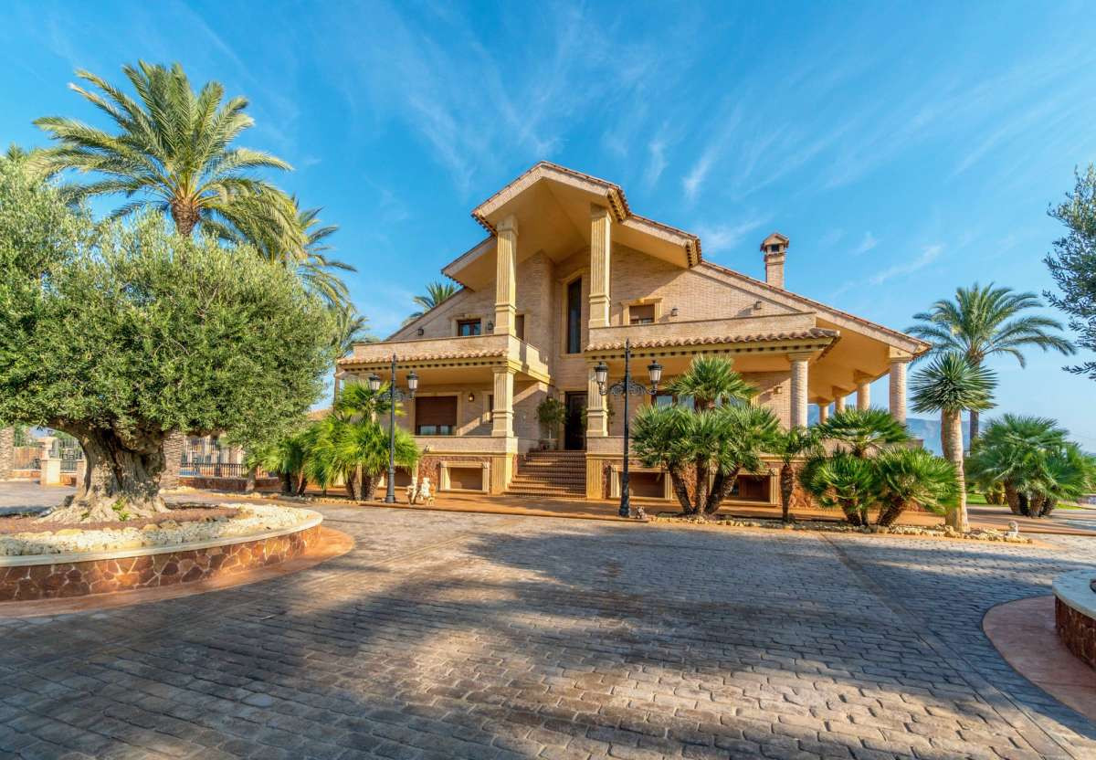 For sale - 4 Bedroom 4 Bathroom House - Detached Villa in Orihuela - Molíns  - Alicante