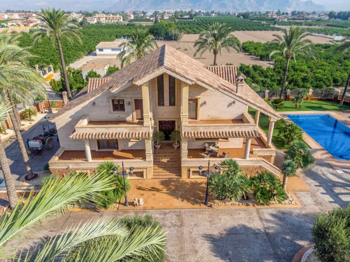 For sale - 4 Bedroom 4 Bathroom House - Detached Villa in Orihuela - Molíns  - Alicante