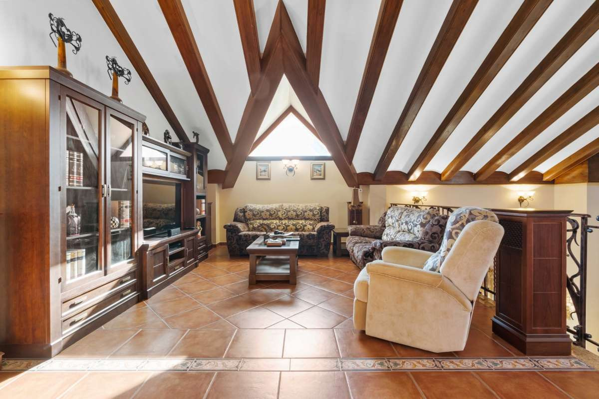 For sale - 4 Bedroom 4 Bathroom House - Detached Villa in Orihuela - Molíns  - Alicante