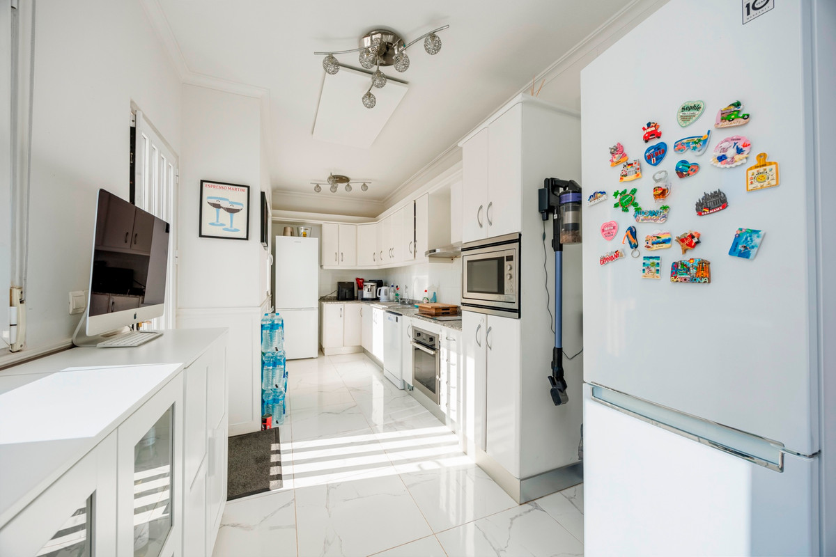 For sale - 5 Bedroom 2 Bathroom Detached Villa in Ciudad Quesada  - Ciudad Quesada  - Alicante