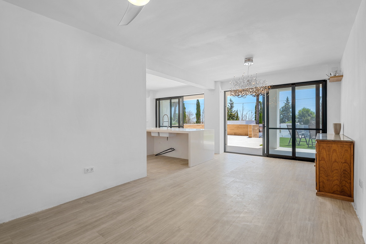 For sale - 8 Bedroom 4 Bathroom House - Finca - Cortijo in Los Montesinos - Los Montesinos Centro  - Alicante