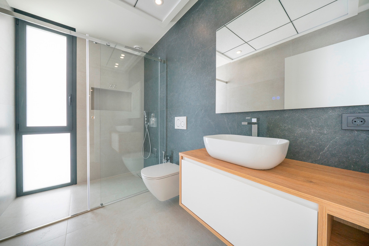 For sale - 4 Bedroom 3 Bathroom House - Detached Villa in Rojales - Ciudad Quesada  - Alicante