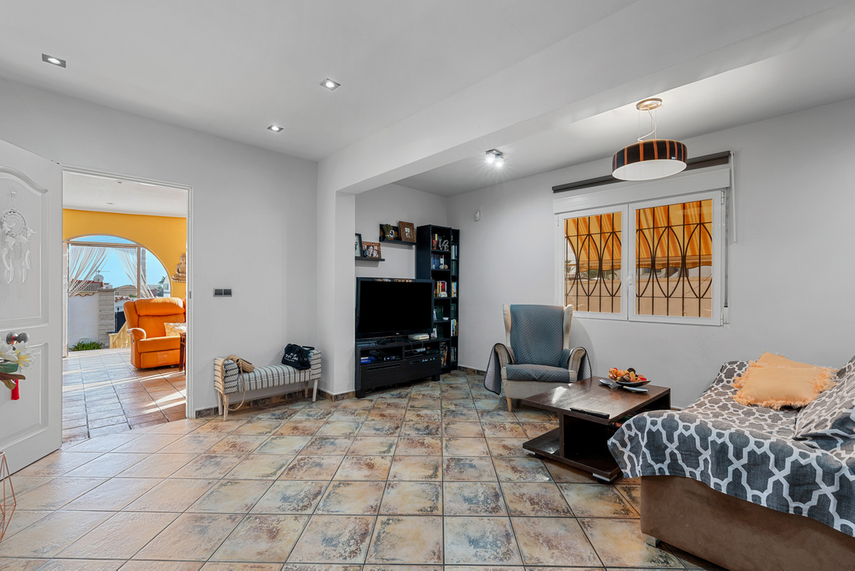 For sale - 4 Bedroom 2 Bathroom Detached Villa in Ciudad Quesada  - Ciudad Quesada  - Alicante