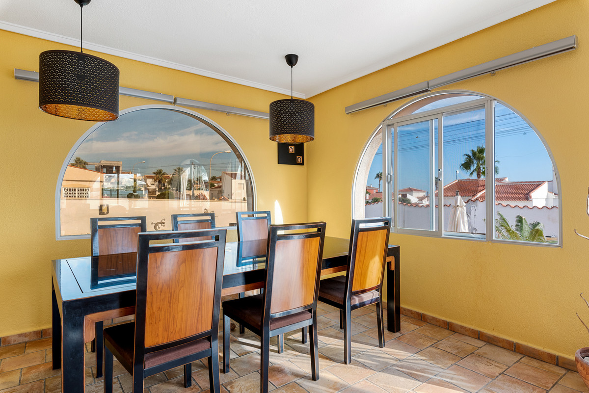 For sale - 4 Bedroom 2 Bathroom Detached Villa in Ciudad Quesada  - Ciudad Quesada  - Alicante