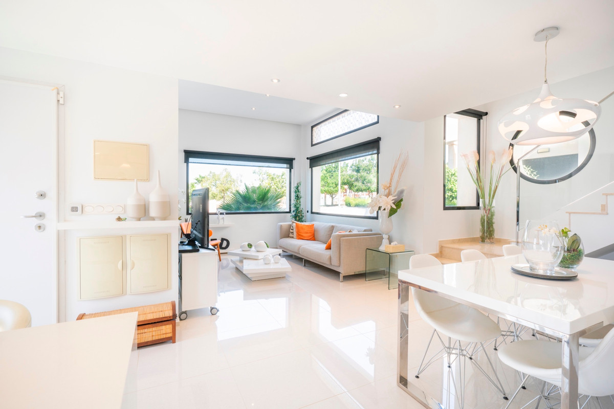 For sale - 3 Bedroom 3 Bathroom Detached Villa in Ciudad Quesada  - Ciudad Quesada  - Alicante