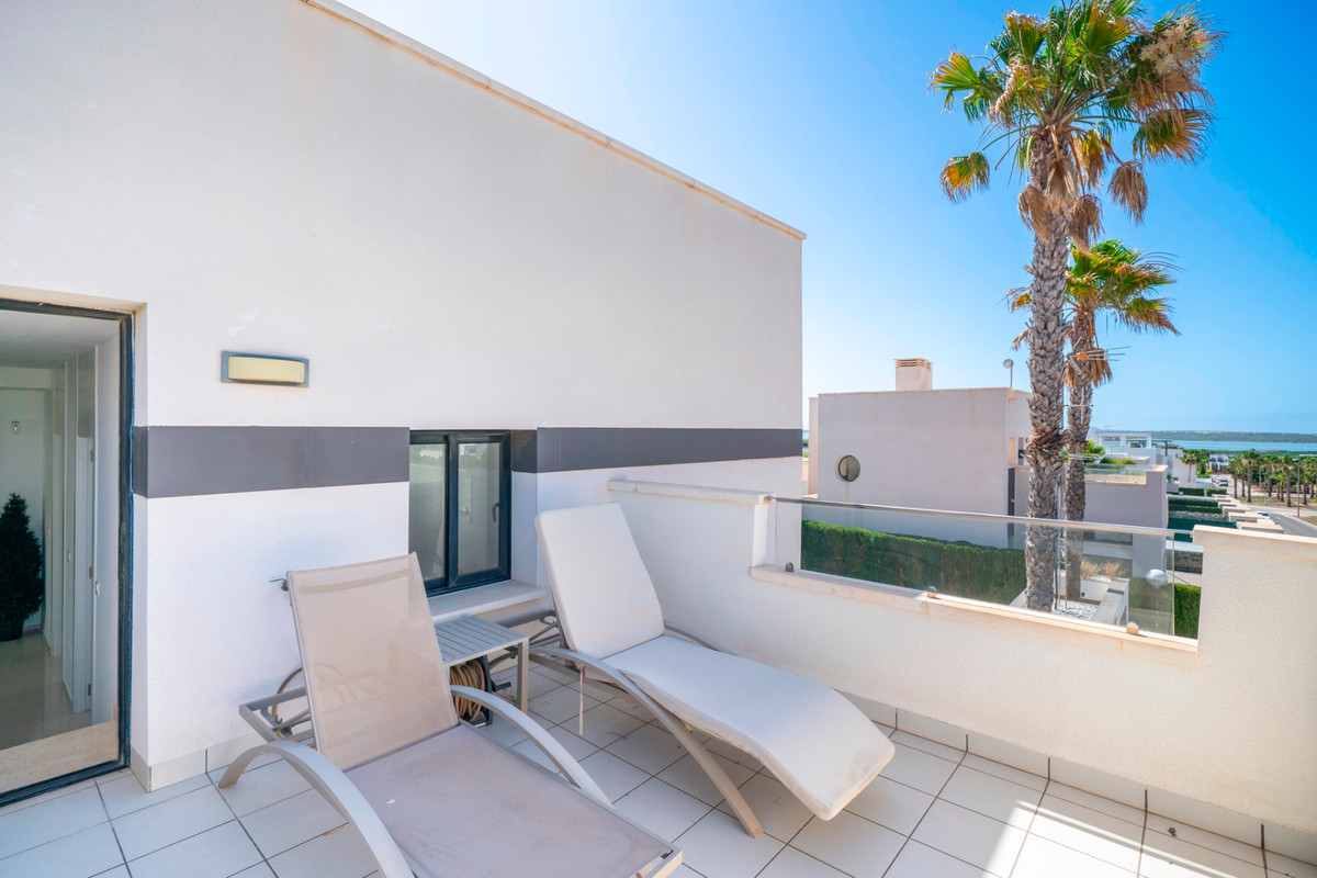 For sale - 3 Bedroom 3 Bathroom Detached Villa in Ciudad Quesada  - Ciudad Quesada  - Alicante