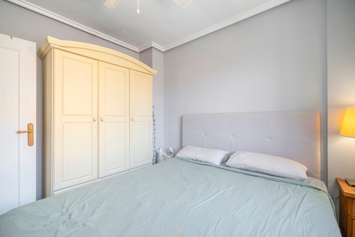 For sale - 3 Bedroom 1 Bathroom House - Semi-Detached House in Rojales - Ciudad Quesada  - Alicante