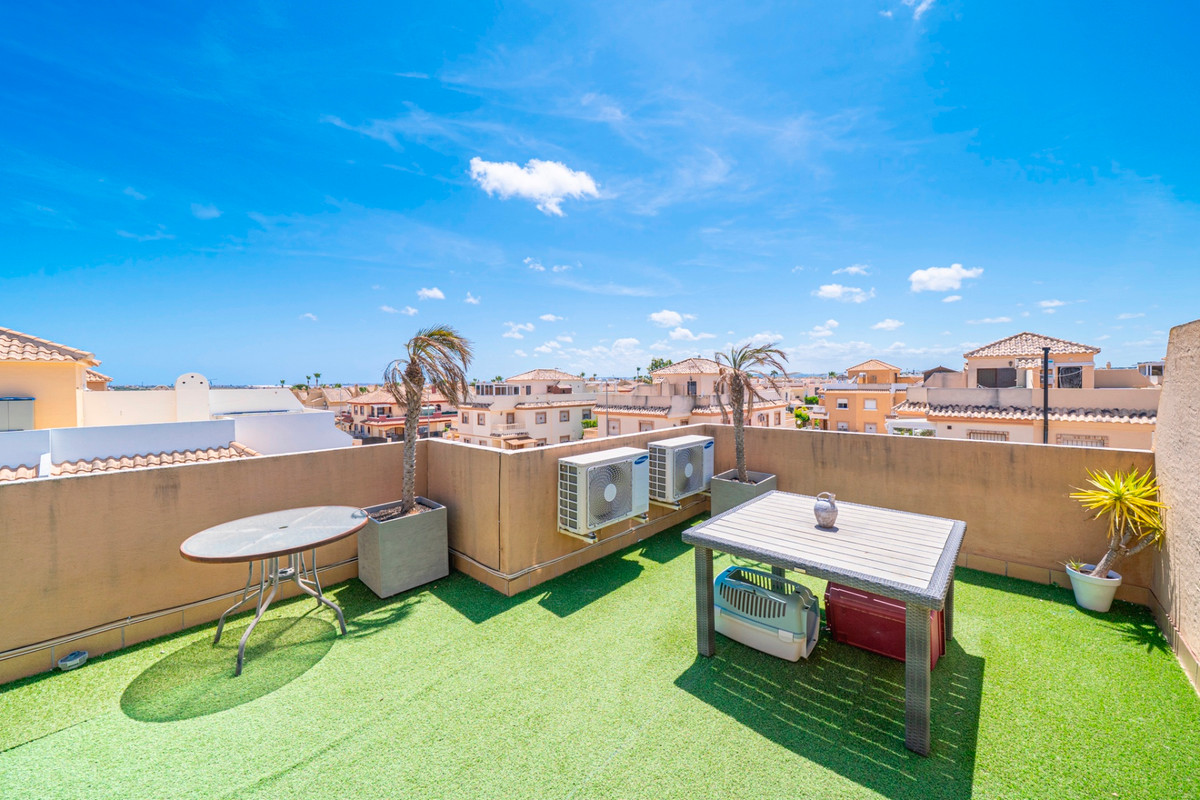 For sale - 3 Bedroom 1 Bathroom House - Semi-Detached House in Rojales - Ciudad Quesada  - Alicante