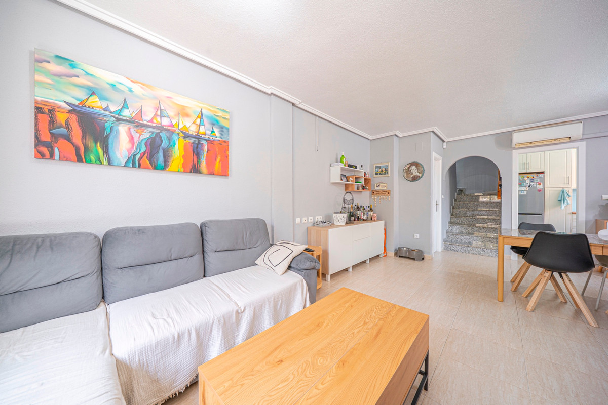 For sale - 3 Bedroom 1 Bathroom House - Quad in Rojales - Ciudad Quesada  - Alicante