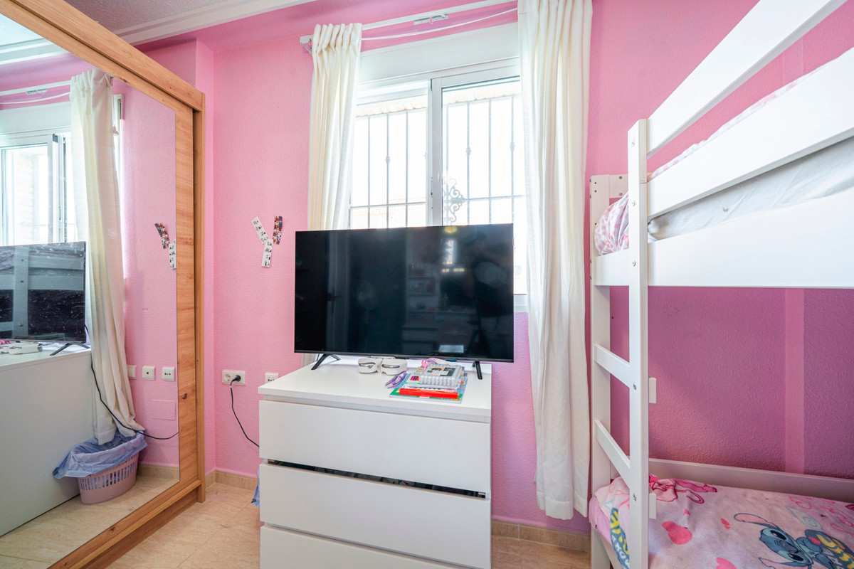 For sale - 3 Bedroom 1 Bathroom House - Quad in Rojales - Ciudad Quesada  - Alicante