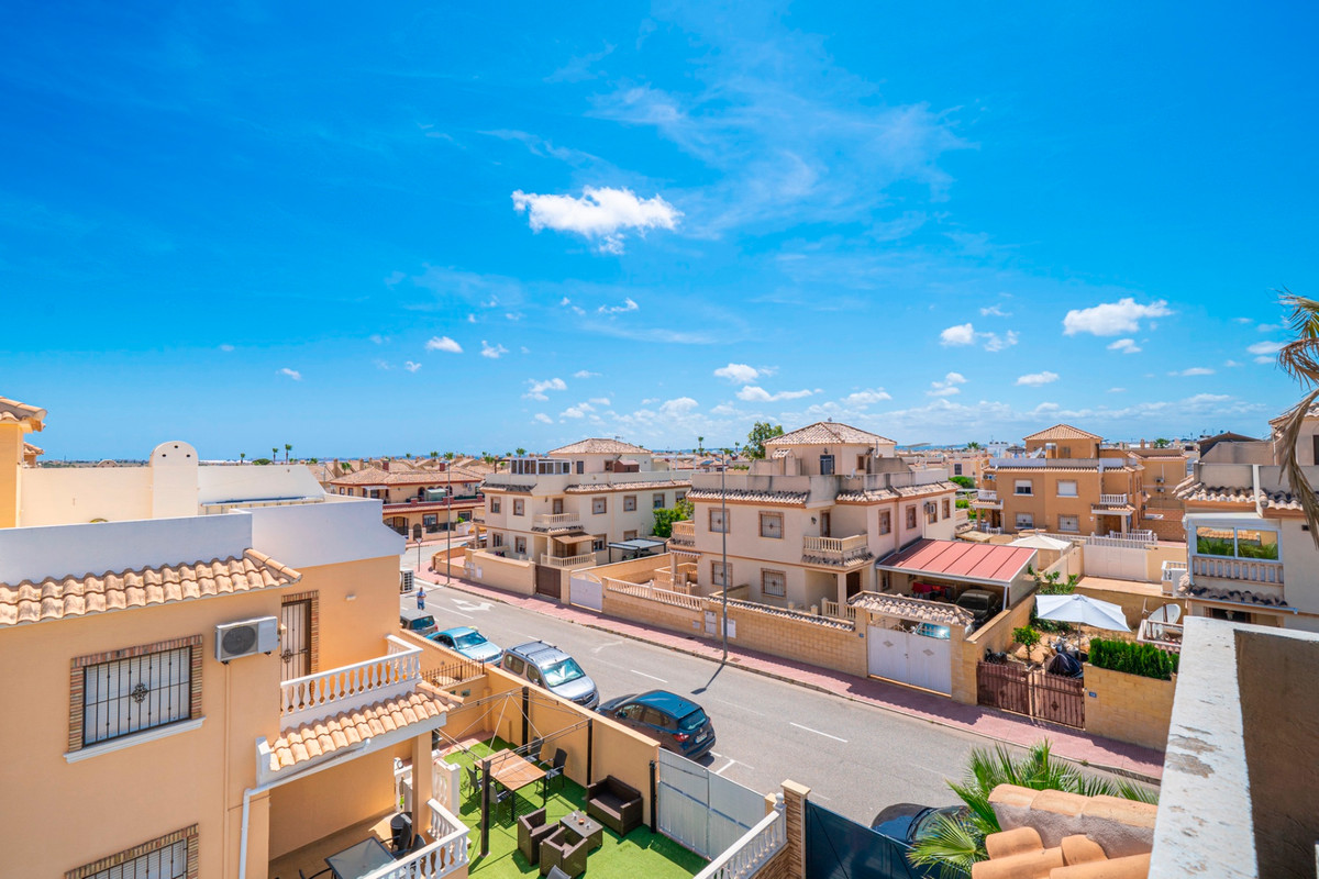 For sale - 3 Bedroom 1 Bathroom House - Quad in Rojales - Ciudad Quesada  - Alicante