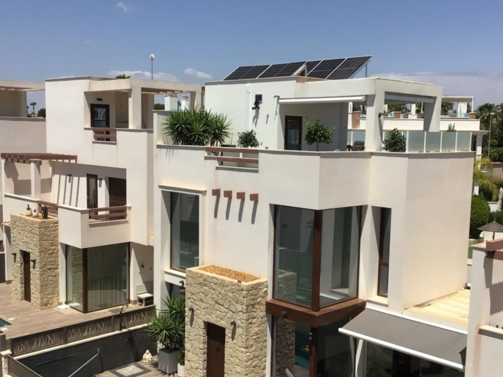 3 Bedroom 2 Bathroom House - Detached Villa in Rojales