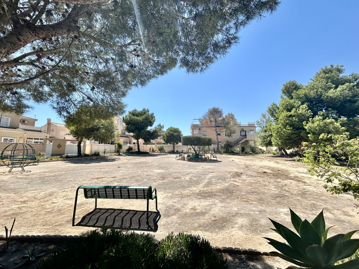 For sale - 2 Bedroom 1 Bathroom Apartment - Ground Floor Apartment in Orihuela - Cabo Roig  - Alicante