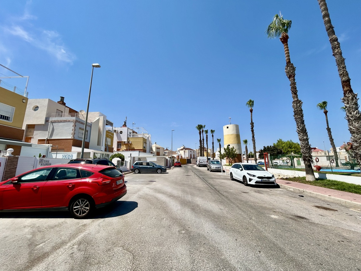 For sale - 2 Bedroom 2 Bathroom House - Townhouse in Orihuela - Los Altos  - Alicante