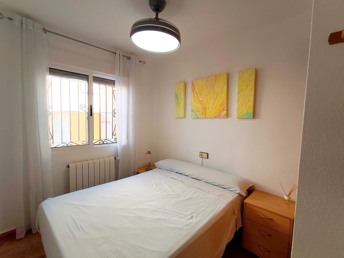 For sale - 6 Bedroom 2 Bathroom House - Townhouse in Orihuela - Los Altos  - Alicante
