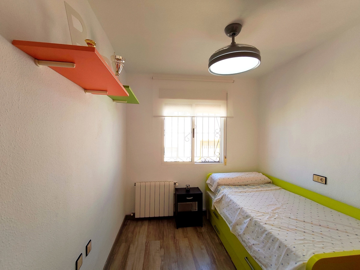 For sale - 6 Bedroom 2 Bathroom House - Townhouse in Orihuela - Los Altos  - Alicante