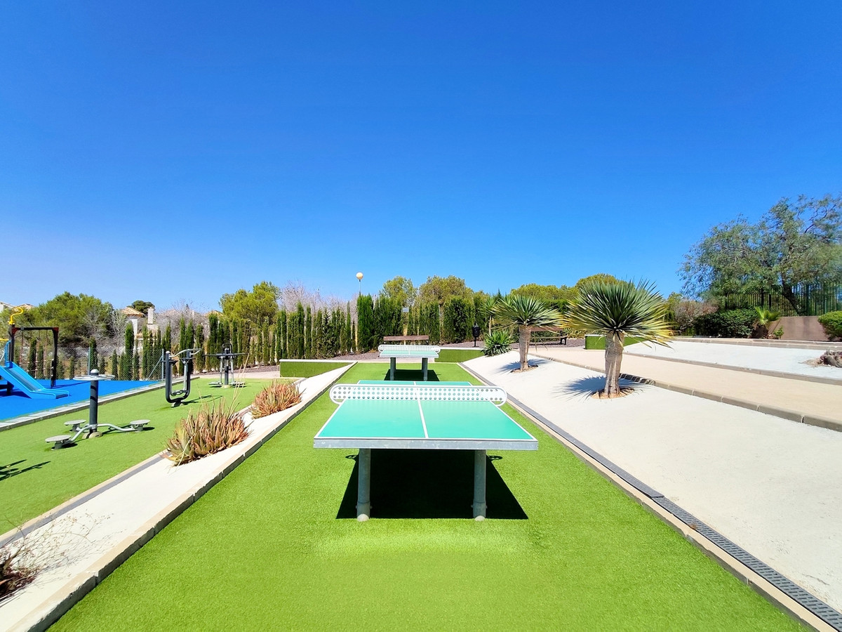 For sale - 6 Bedroom 2 Bathroom House - Townhouse in Orihuela - Los Altos  - Alicante