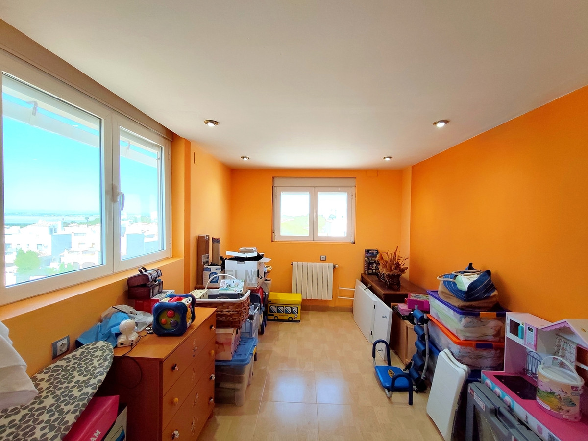For sale - 6 Bedroom 2 Bathroom House - Townhouse in Orihuela - Los Altos  - Alicante