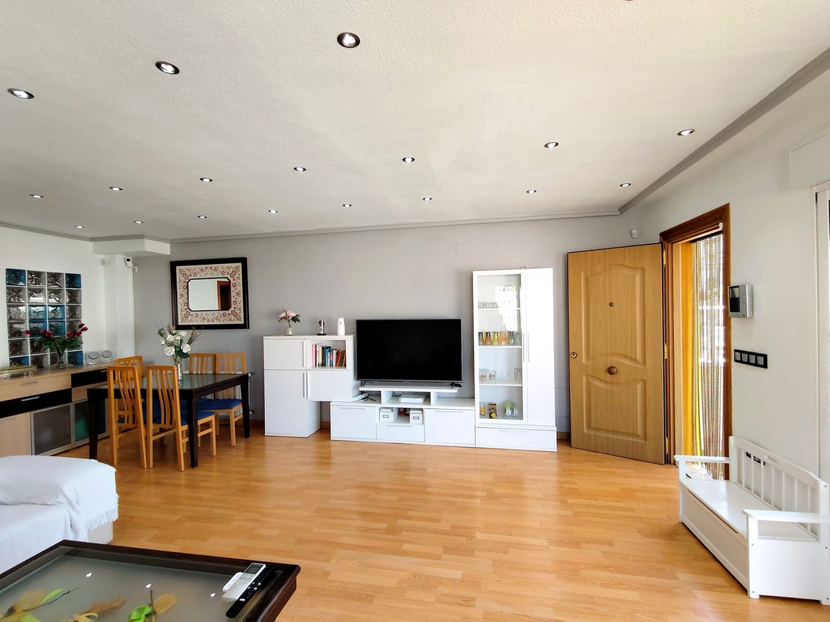 For sale - 6 Bedroom 2 Bathroom House - Townhouse in Orihuela - Los Altos  - Alicante