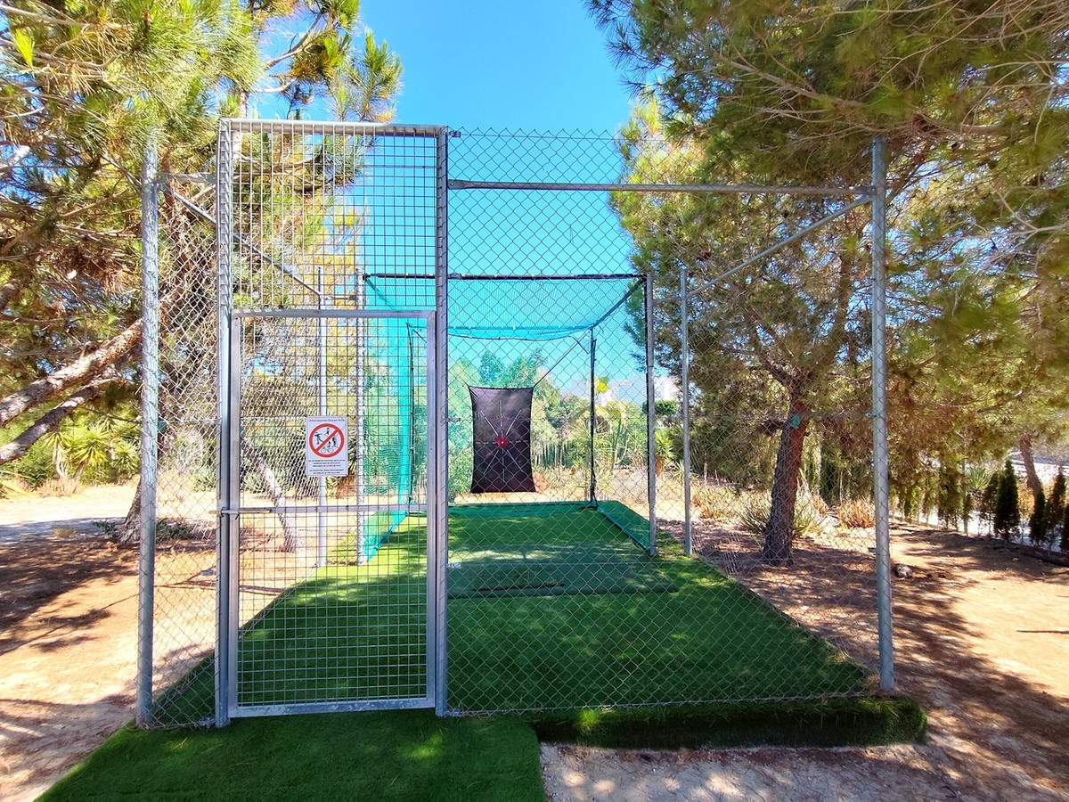 For sale - 6 Bedroom 2 Bathroom House - Townhouse in Orihuela - Los Altos  - Alicante