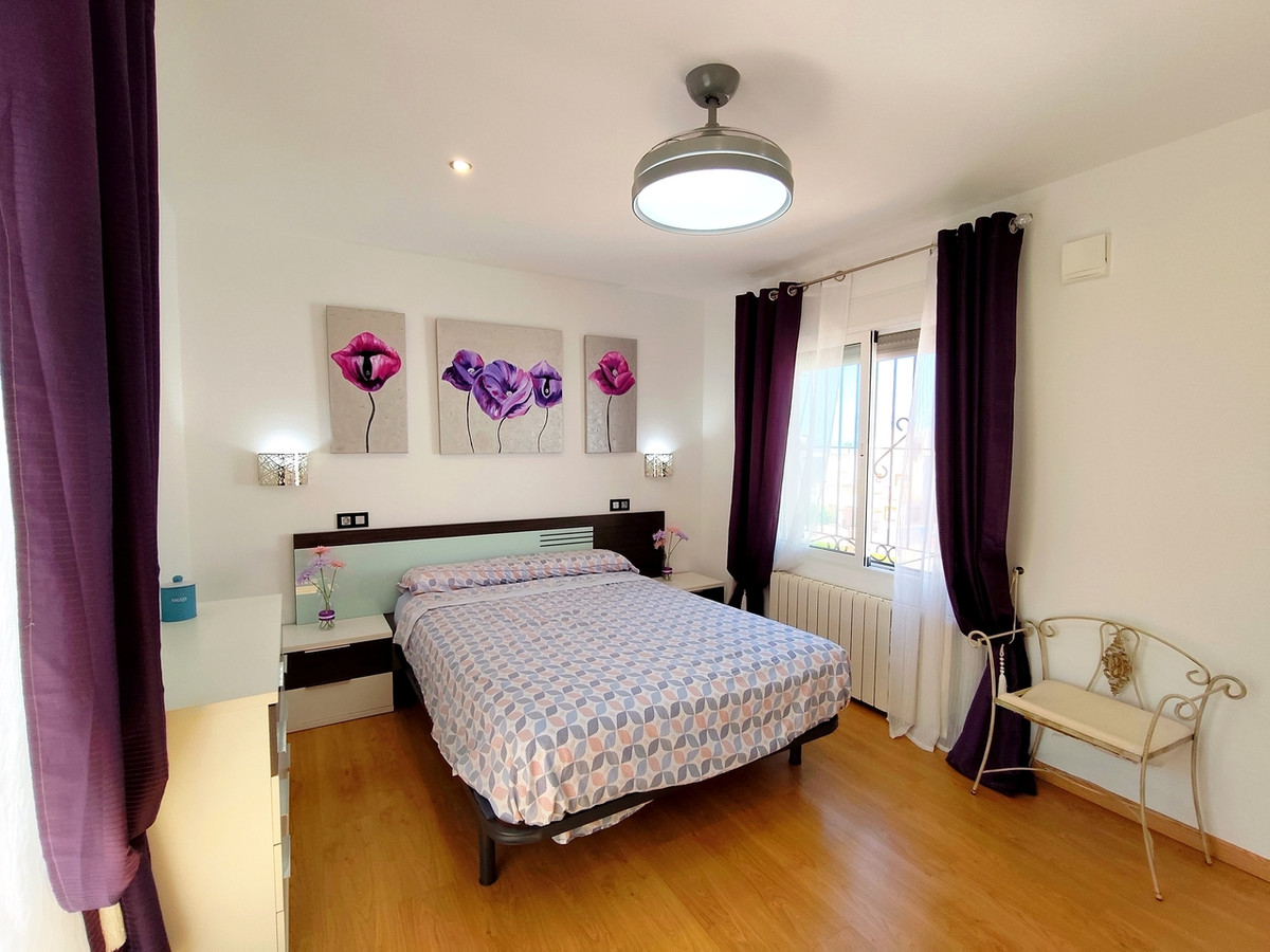 For sale - 6 Bedroom 2 Bathroom House - Townhouse in Orihuela - Los Altos  - Alicante