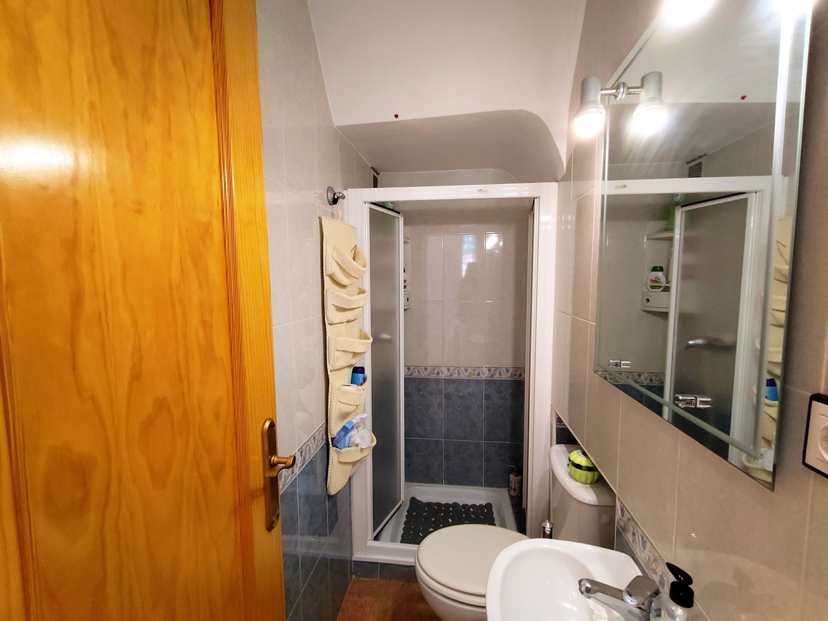 For sale - 6 Bedroom 2 Bathroom House - Townhouse in Orihuela - Los Altos  - Alicante