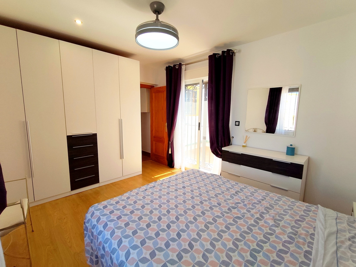 For sale - 6 Bedroom 2 Bathroom House - Townhouse in Orihuela - Los Altos  - Alicante