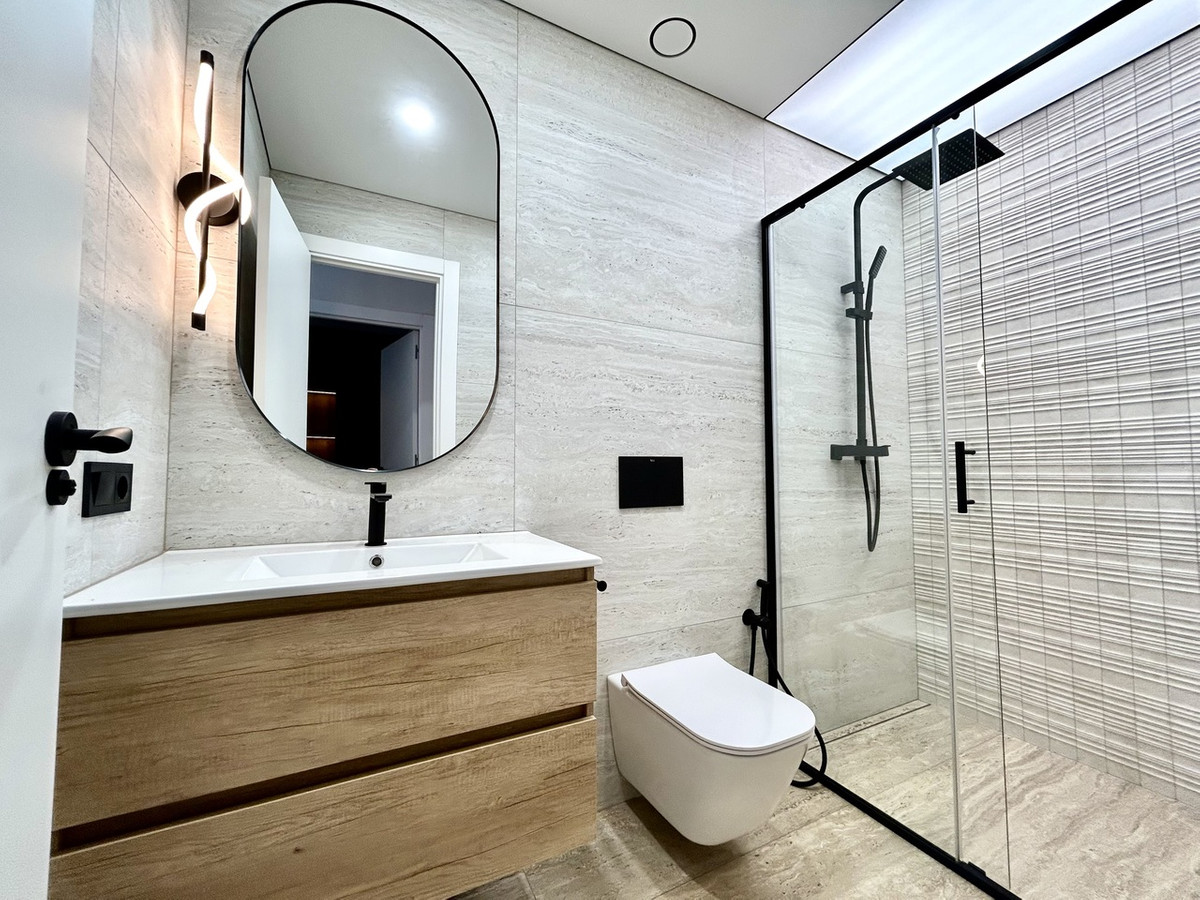For sale - 2 Bedroom 1 Bathroom Apartment - Ground Floor Apartment in Torrevieja - Torrevieja Centro  - Alicante