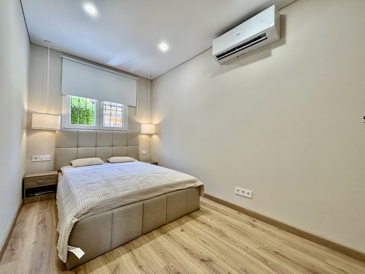 For sale - 2 Bedroom 1 Bathroom Apartment - Ground Floor Apartment in Torrevieja - Torrevieja Centro  - Alicante