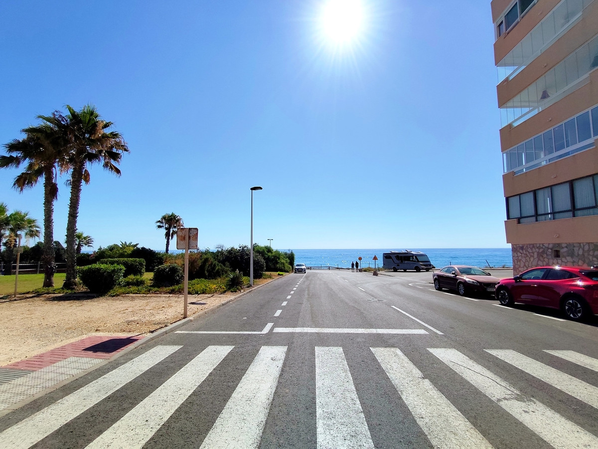 For sale - 1 Bedroom 1 Bathroom Apartment - Middle Floor Apartment in Torrevieja - Torrevieja Centro  - Alicante
