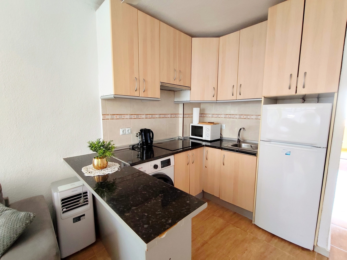 For sale - 1 Bedroom 1 Bathroom Apartment - Middle Floor Apartment in Torrevieja - Torrevieja Centro  - Alicante