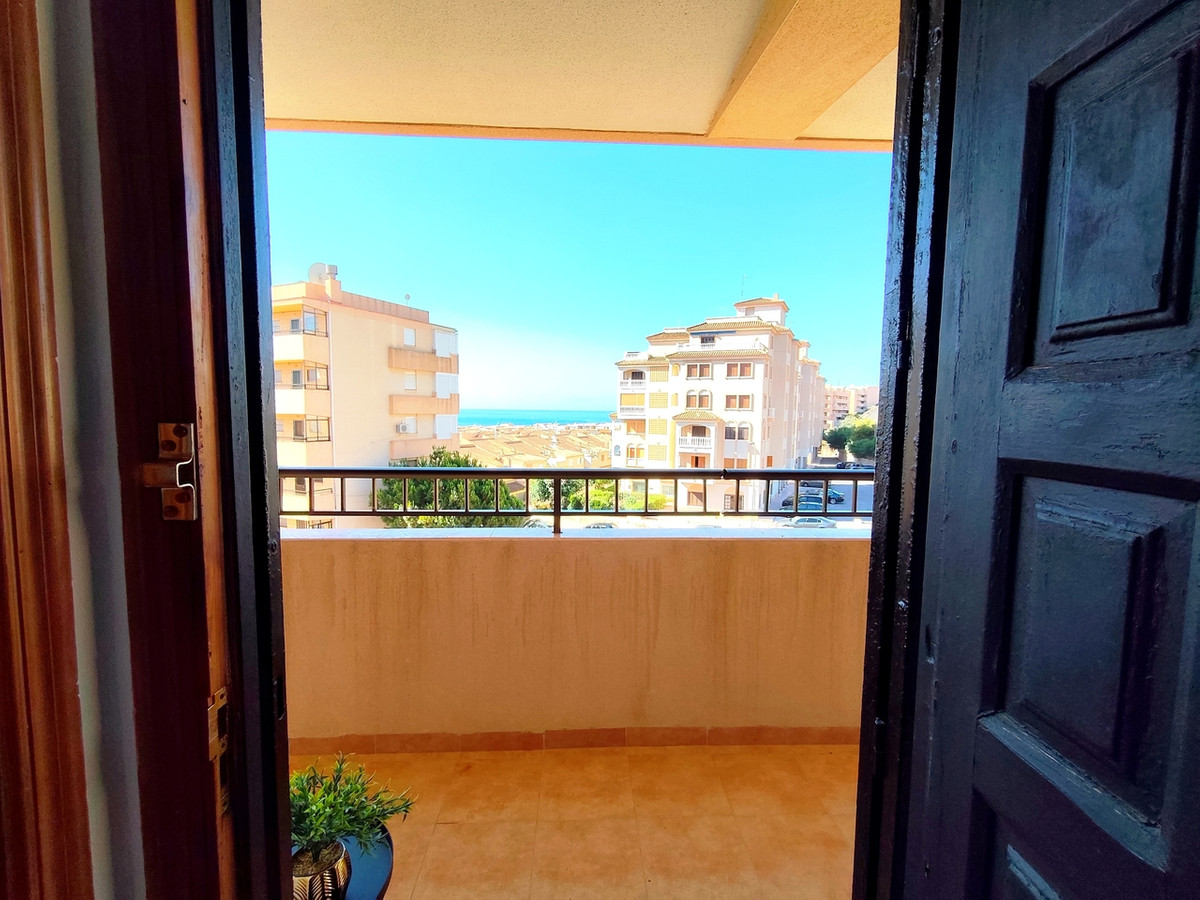 For sale - 1 Bedroom 1 Bathroom Apartment - Middle Floor Apartment in Torrevieja - Torrevieja Centro  - Alicante