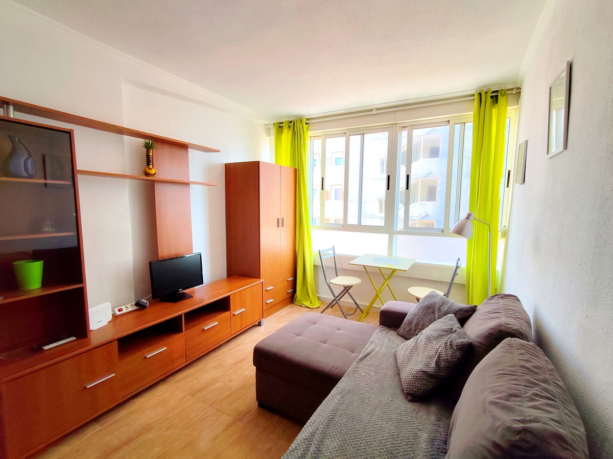 For sale - 1 Bedroom 1 Bathroom Apartment - Middle Floor Apartment in Torrevieja - Torrevieja Centro  - Alicante