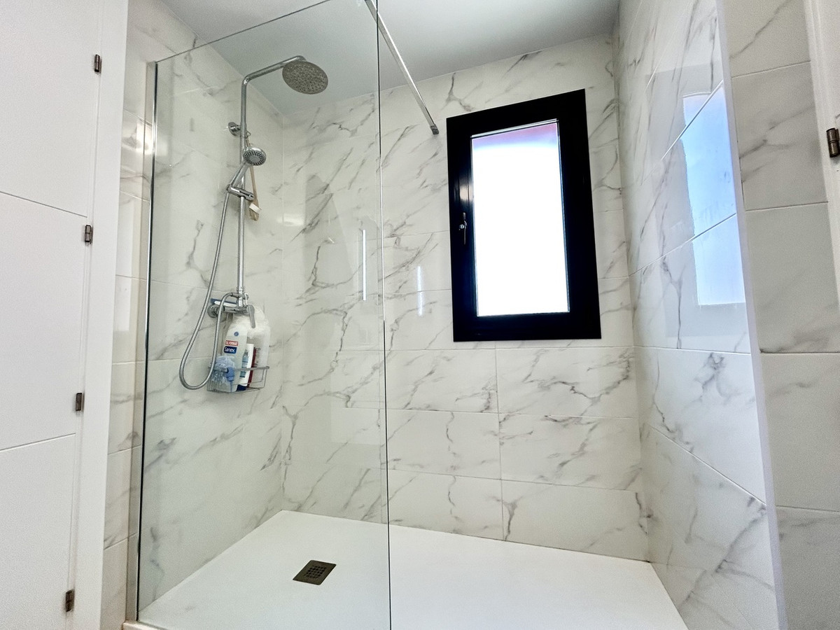 For sale - 2 Bedroom 2 Bathroom Apartment - Ground Floor Apartment in Orihuela - Villamartin  - Alicante