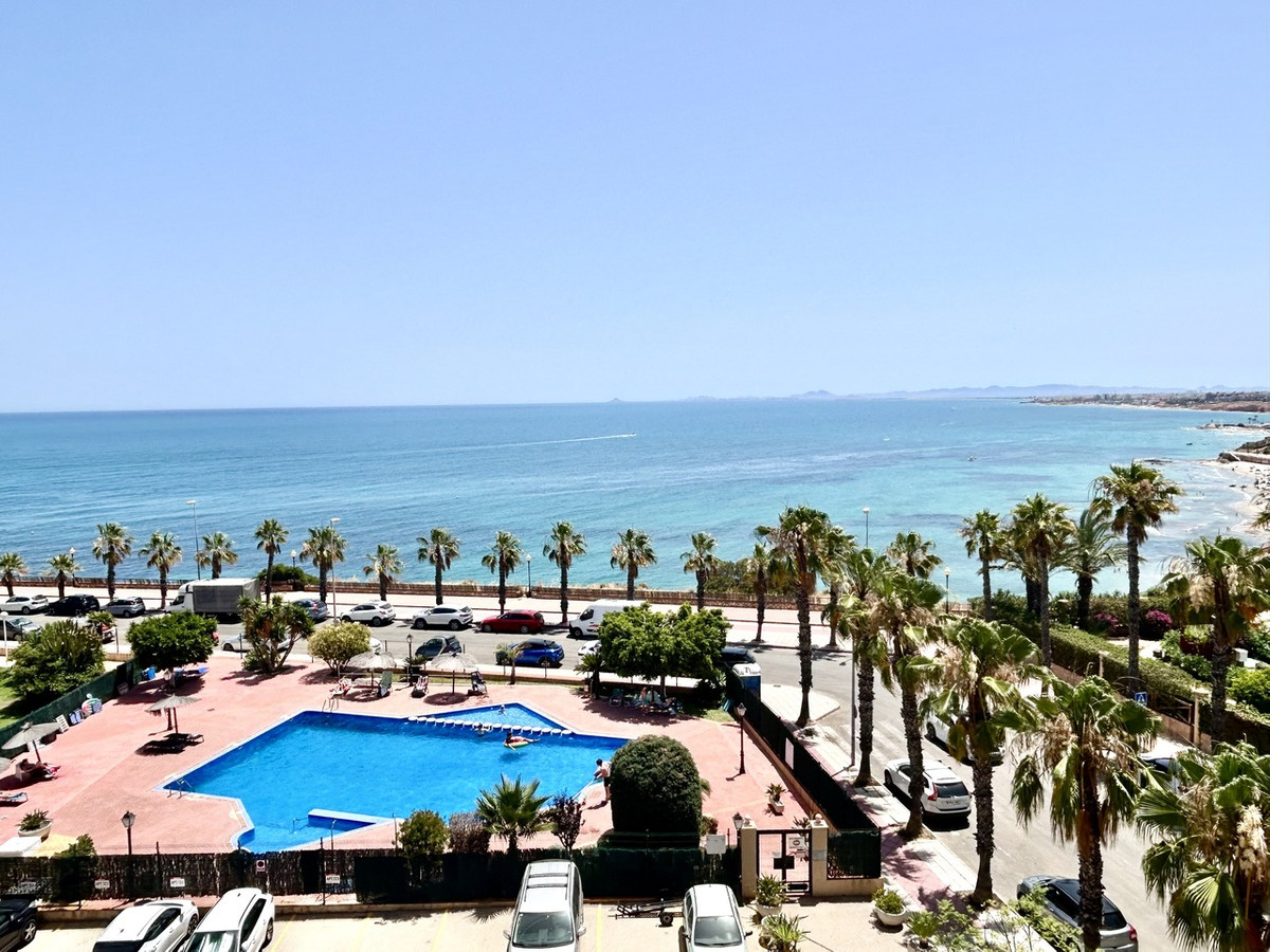 For sale - 2 Bedroom 2 Bathroom Apartment in Cabo Roig  - Cabo Roig  - Alicante