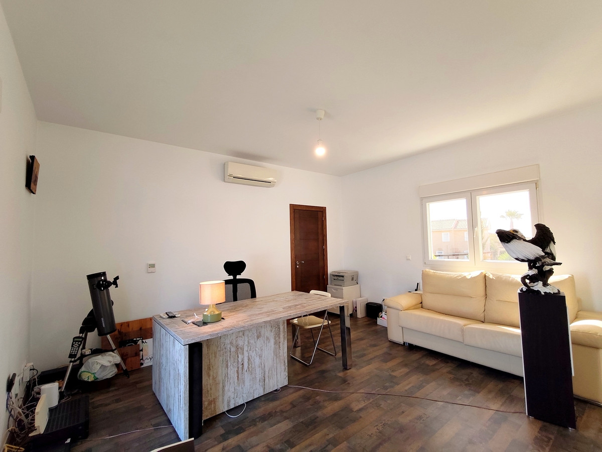 For sale - 4 Bedroom 4 Bathroom House - Detached Villa in Rojales - Ciudad Quesada  - Alicante