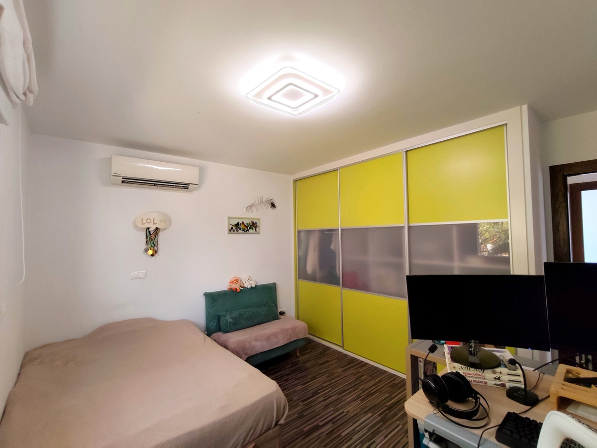For sale - 4 Bedroom 4 Bathroom House - Detached Villa in Rojales - Ciudad Quesada  - Alicante